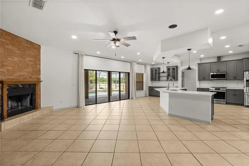 660 Moss Point Cove Court Debary FL 32713