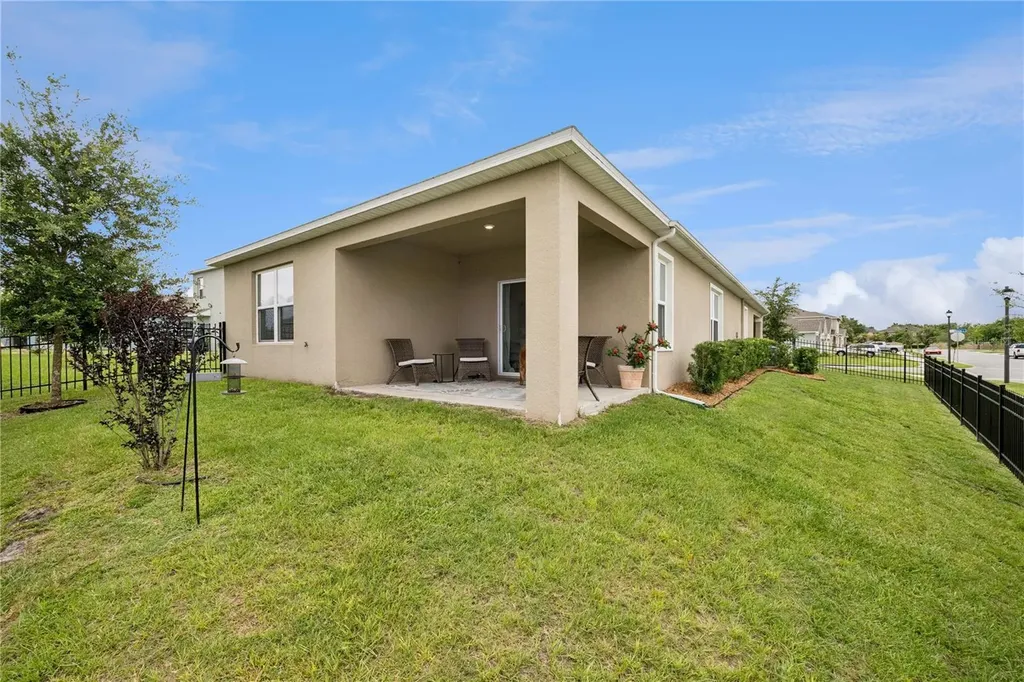 2698 Rowan Street Tavares FL 32778