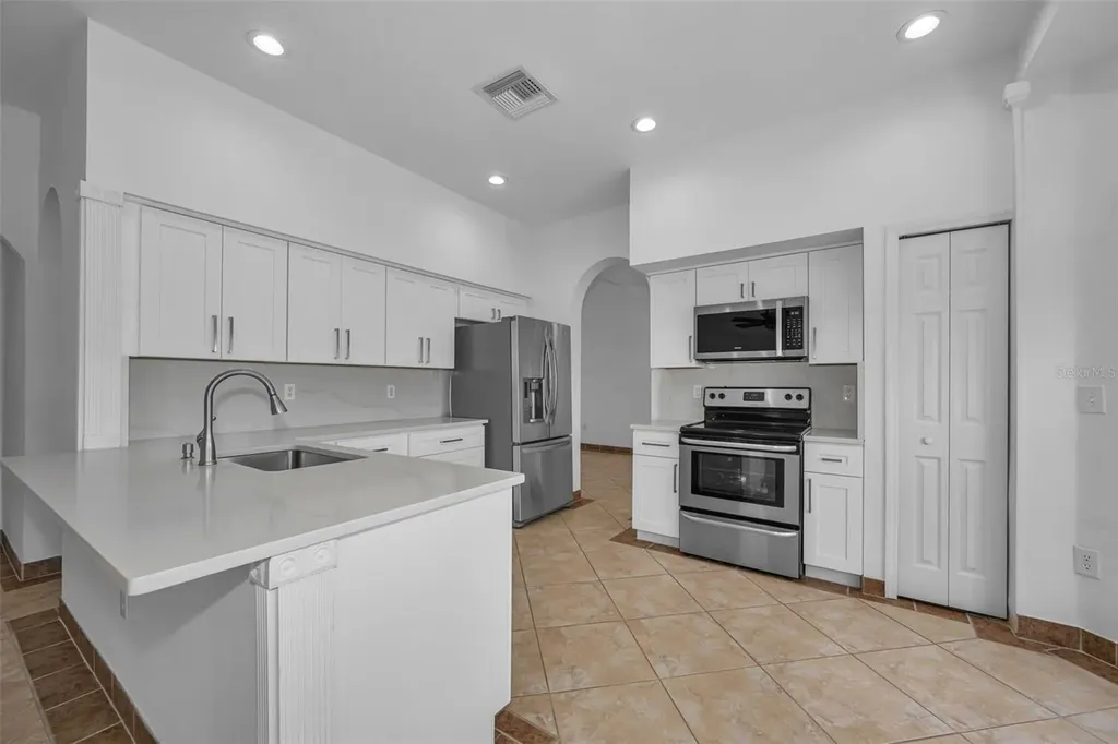 27432 Breakers Drive Wesley Chapel FL 33544