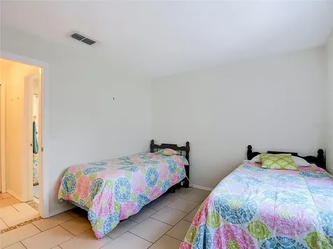 7536 St Andrews Boulevard Weeki Wachee FL 34613