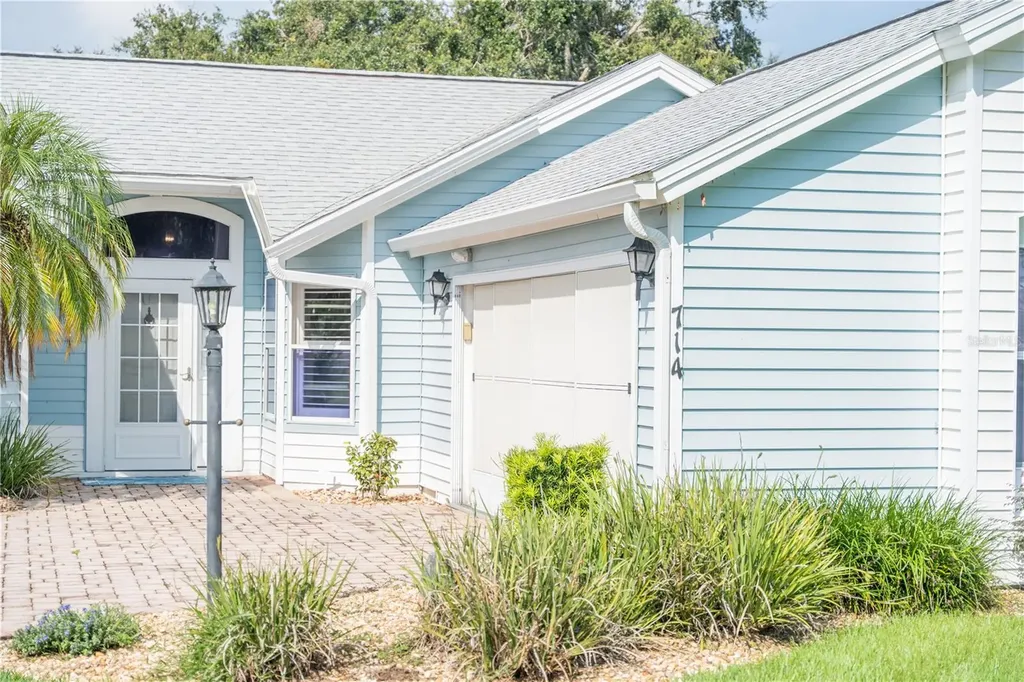 714 Bayhill Court Lady Lake FL 32159