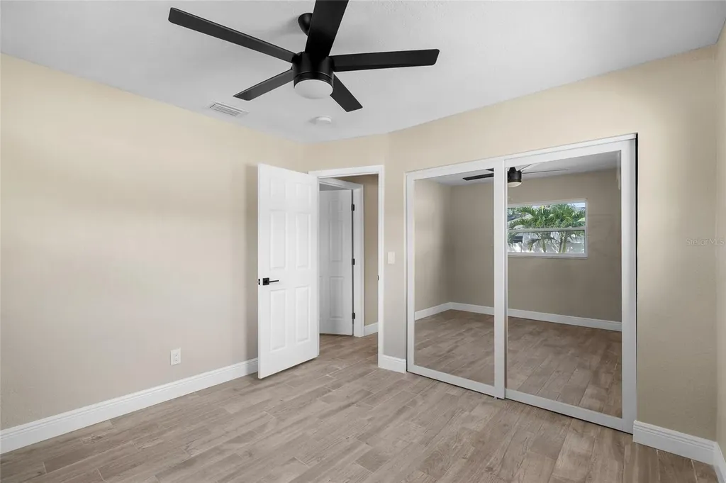 5901 Denver Street NE St Petersburg FL 33703