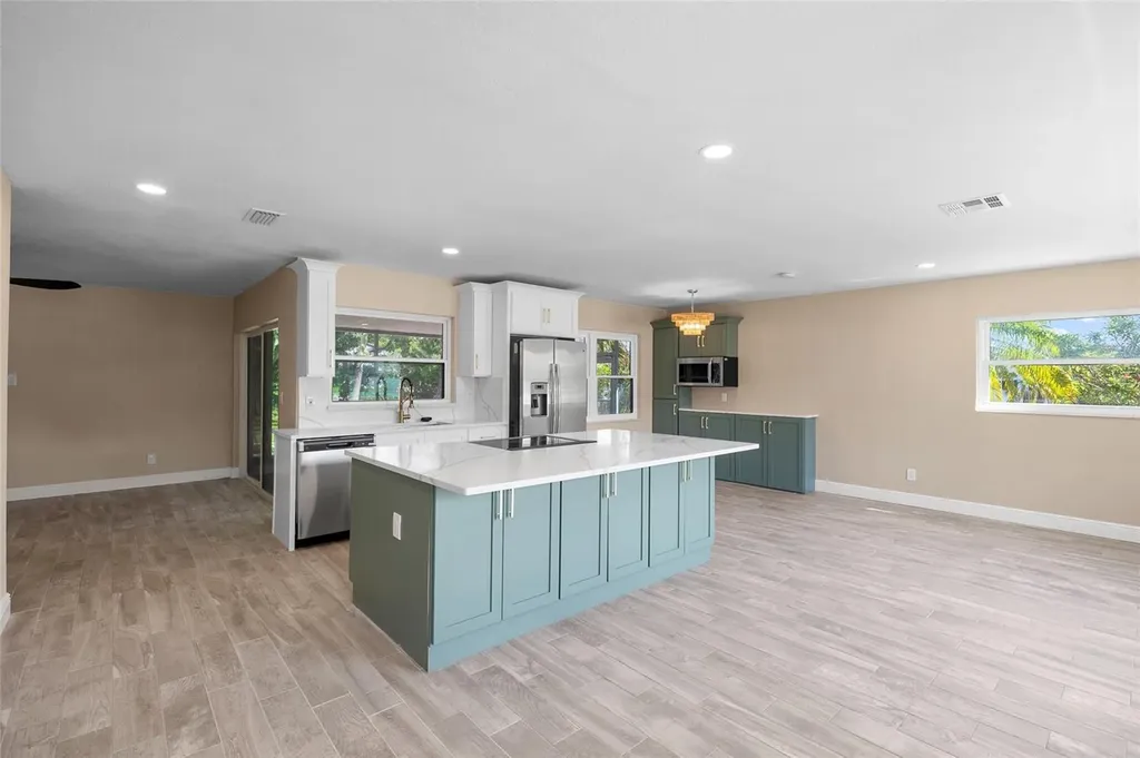 5901 Denver Street NE St Petersburg FL 33703