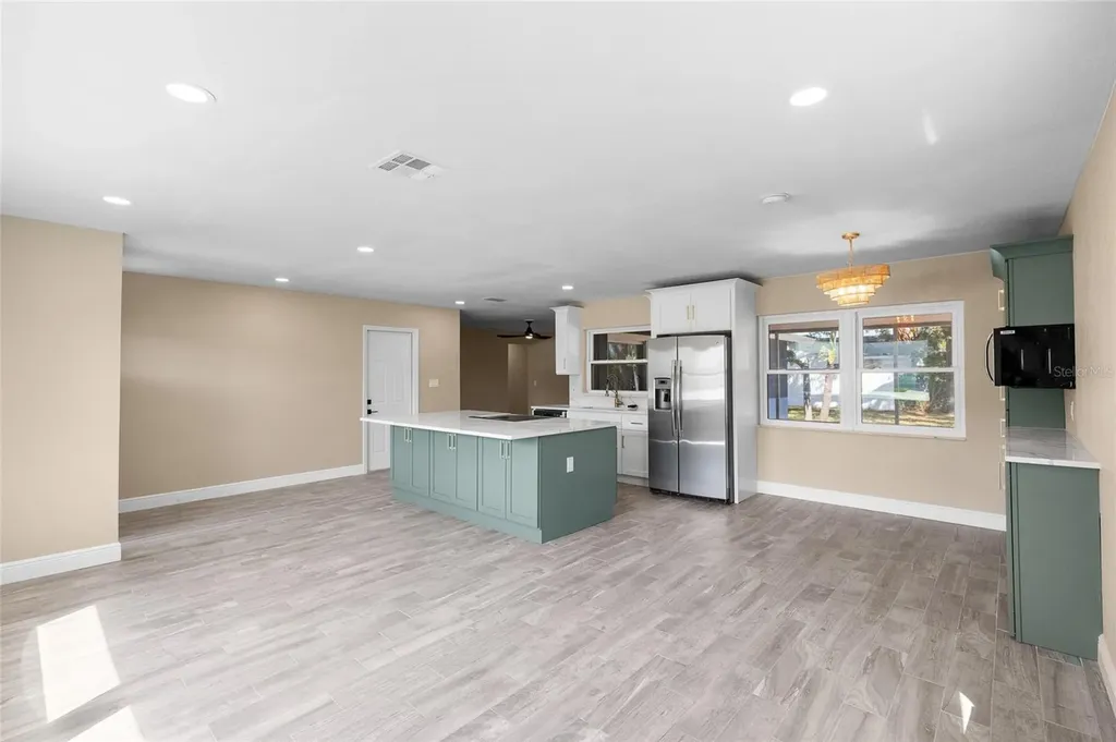 5901 Denver Street NE St Petersburg FL 33703
