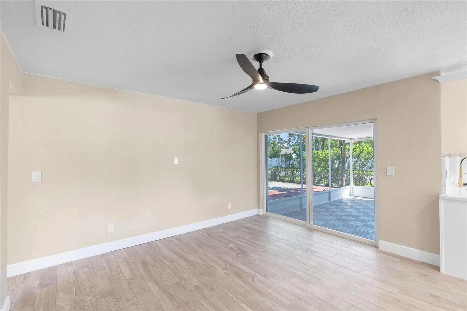 5901 Denver Street NE St Petersburg FL 33703