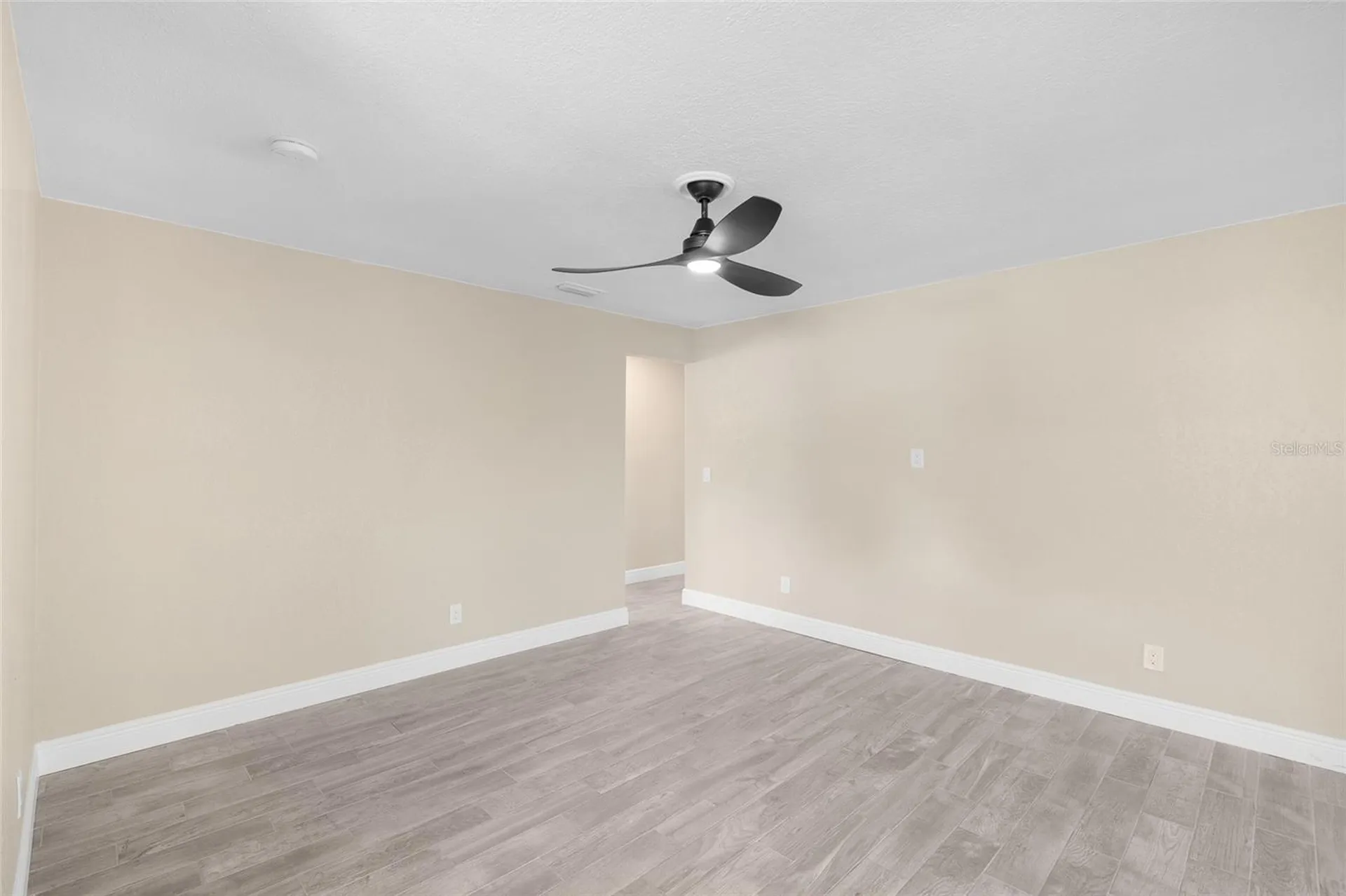 5901 Denver Street NE St Petersburg FL 33703