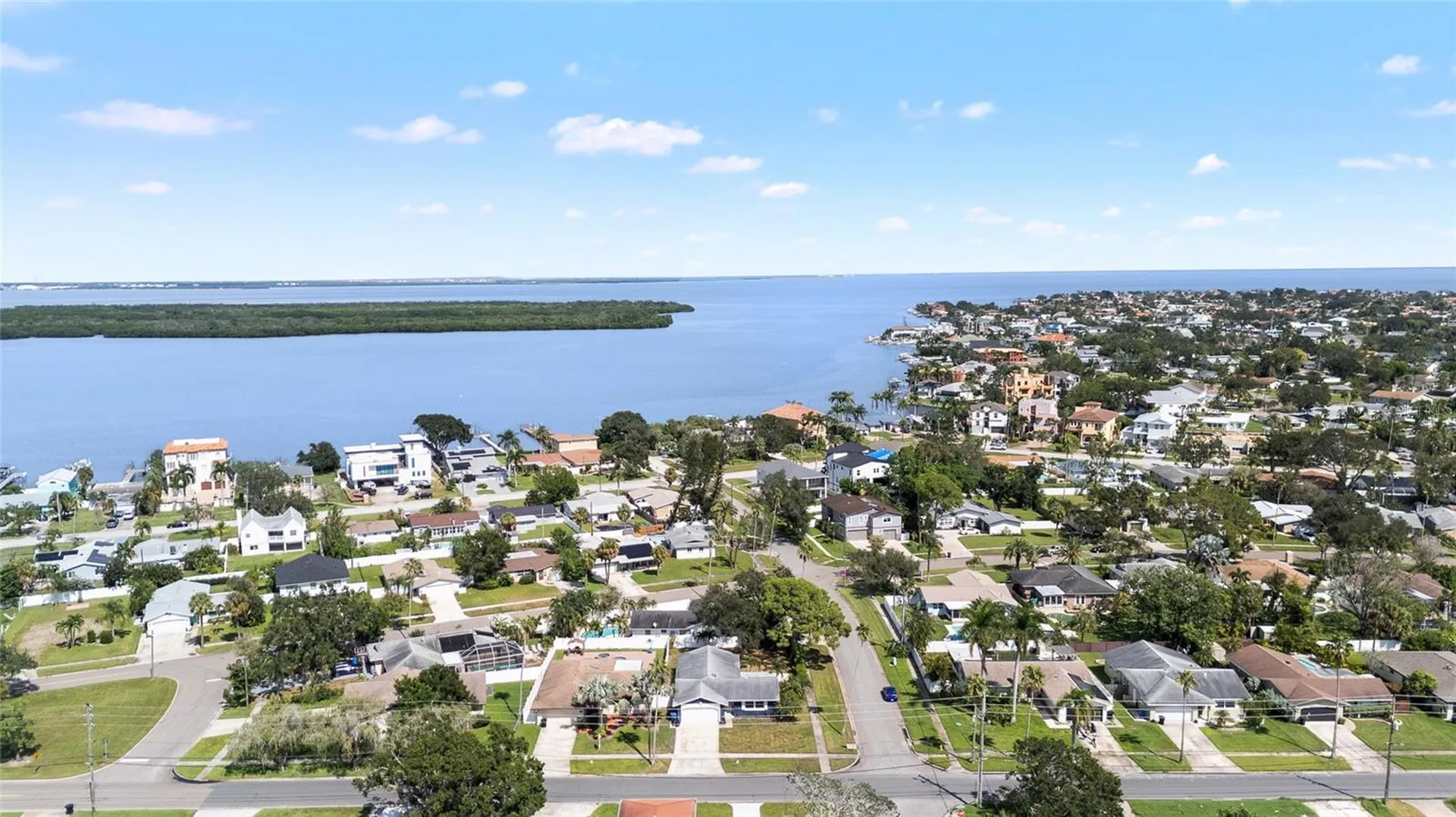 5901 Denver Street NE St Petersburg FL 33703