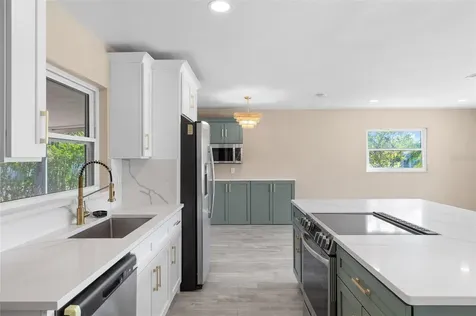 5901 Denver Street NE St Petersburg FL 33703