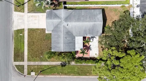 5901 Denver Street NE St Petersburg FL 33703
