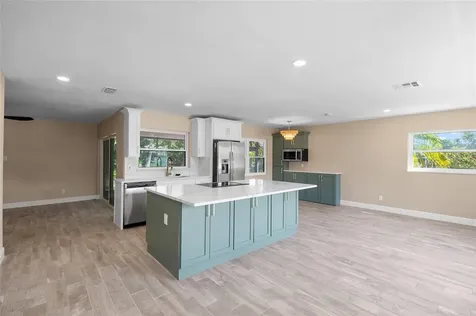 5901 Denver Street NE St Petersburg FL 33703