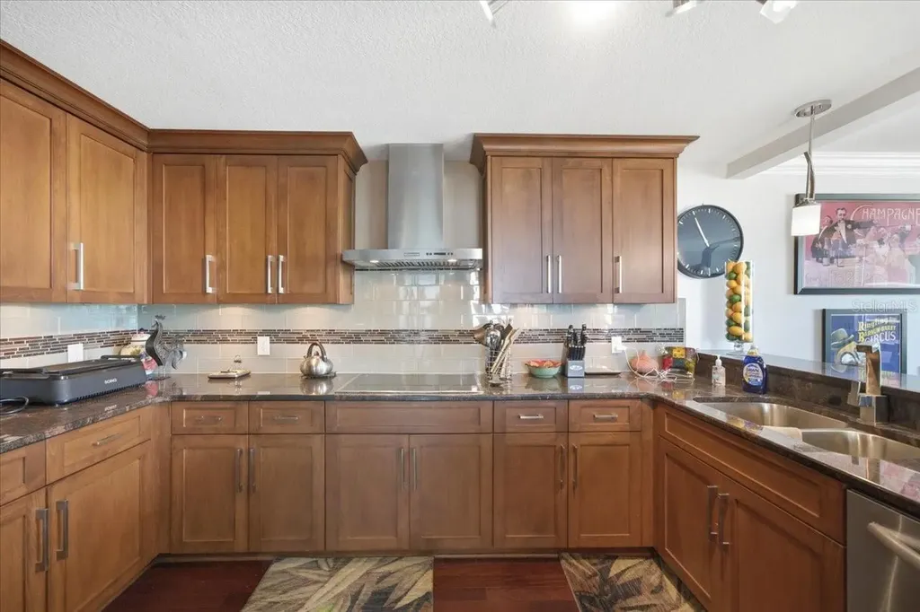 736 Island Way Clearwater Beach FL 33767
