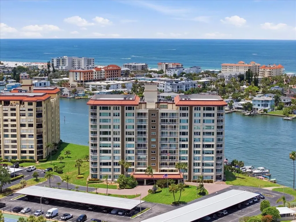 736 Island Way Clearwater Beach FL 33767