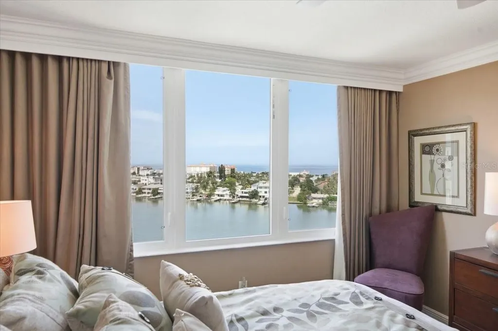 736 Island Way Clearwater Beach FL 33767