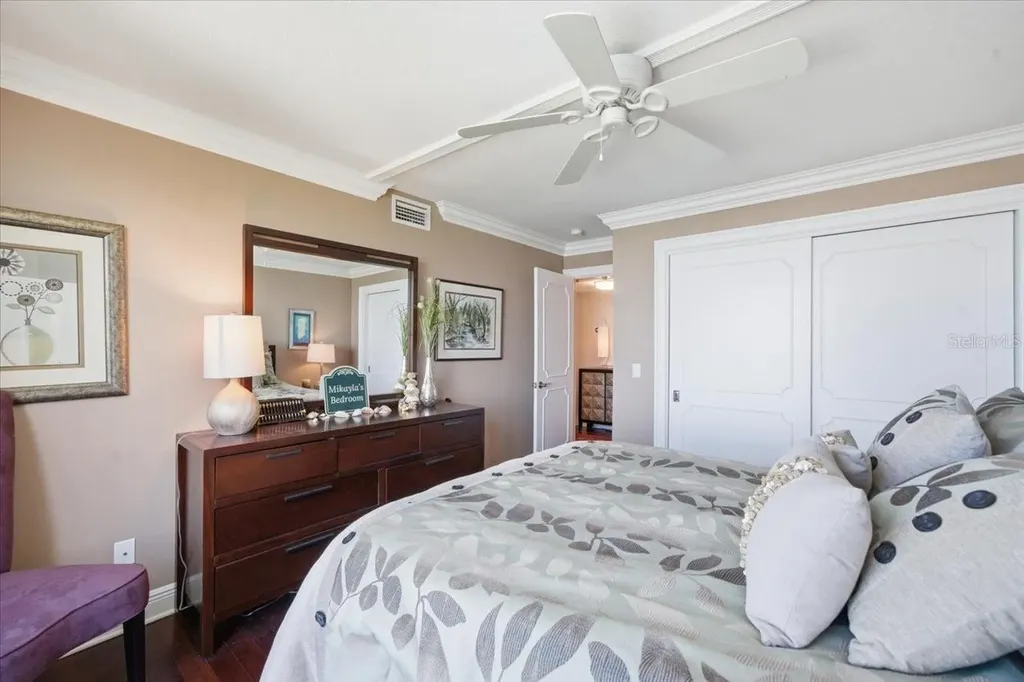 736 Island Way Clearwater Beach FL 33767