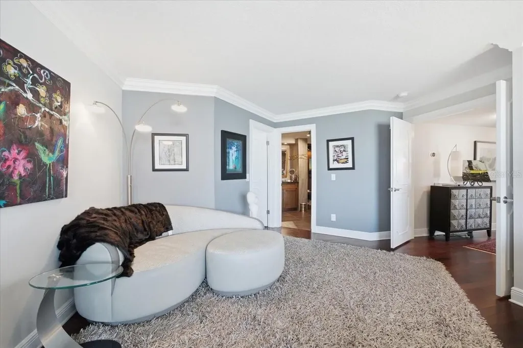 736 Island Way Clearwater Beach FL 33767