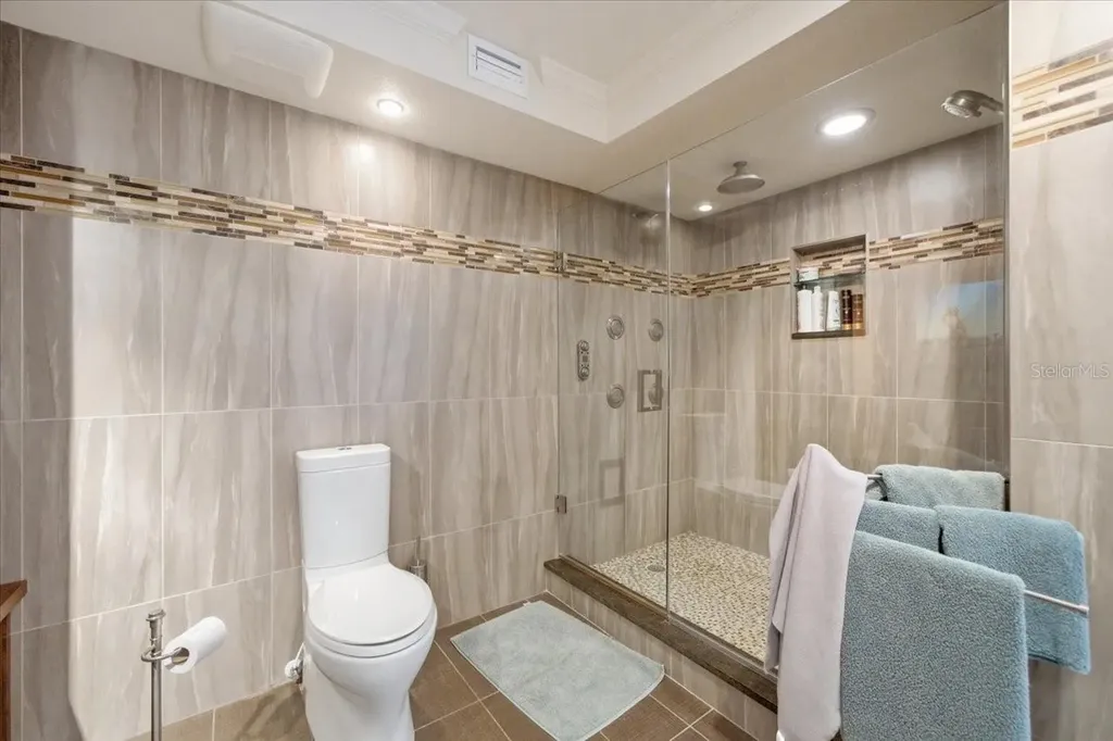 736 Island Way Clearwater Beach FL 33767