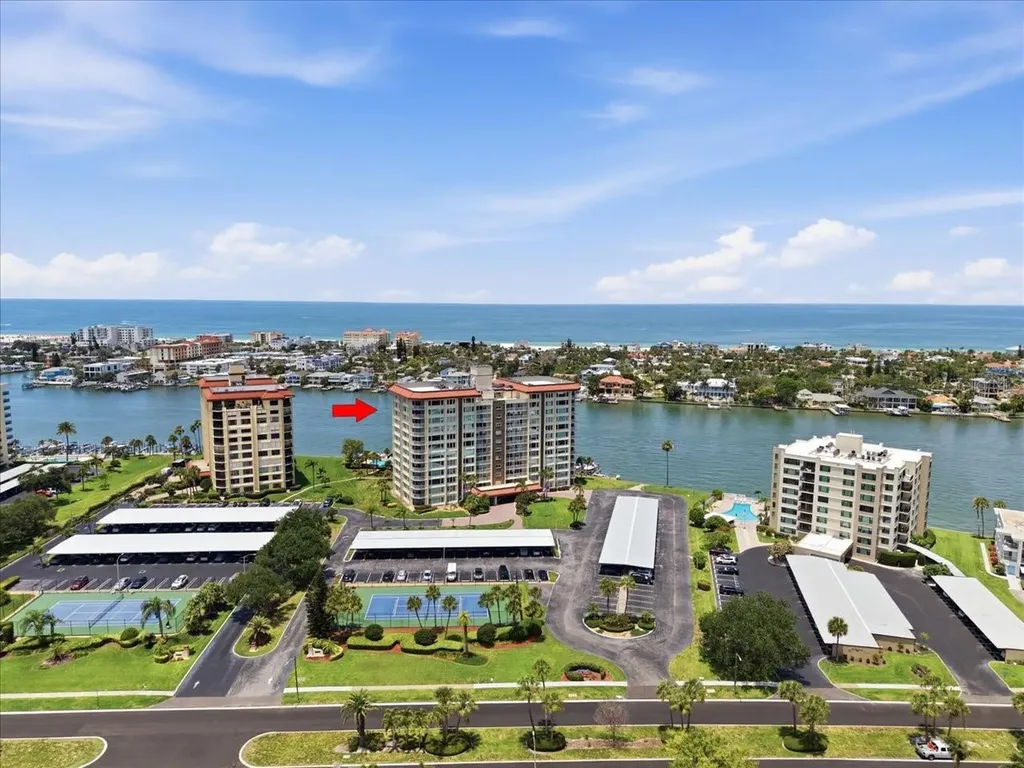 736 Island Way Clearwater Beach FL 33767