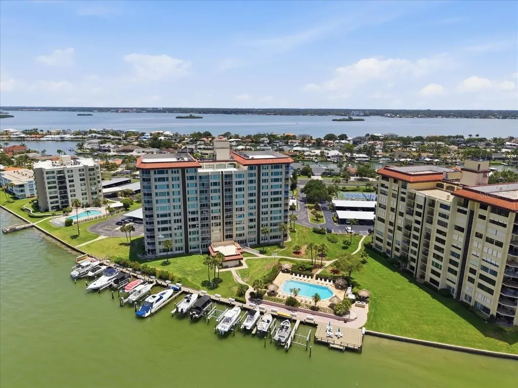 736 Island Way Clearwater Beach FL 33767