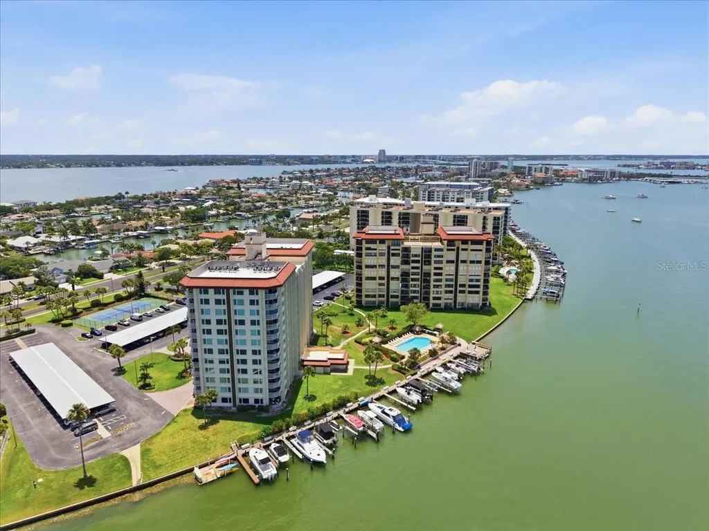736 Island Way Clearwater Beach FL 33767