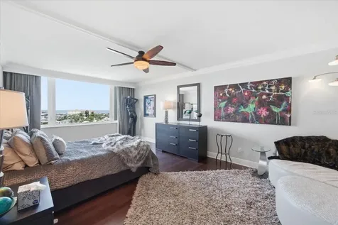 736 Island Way Clearwater Beach FL 33767