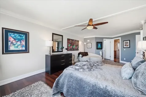 736 Island Way Clearwater Beach FL 33767