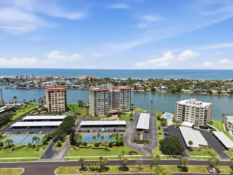 736 Island Way Clearwater Beach FL 33767