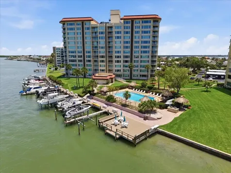 736 Island Way Clearwater Beach FL 33767