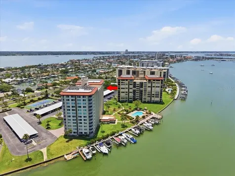 736 Island Way Clearwater Beach FL 33767