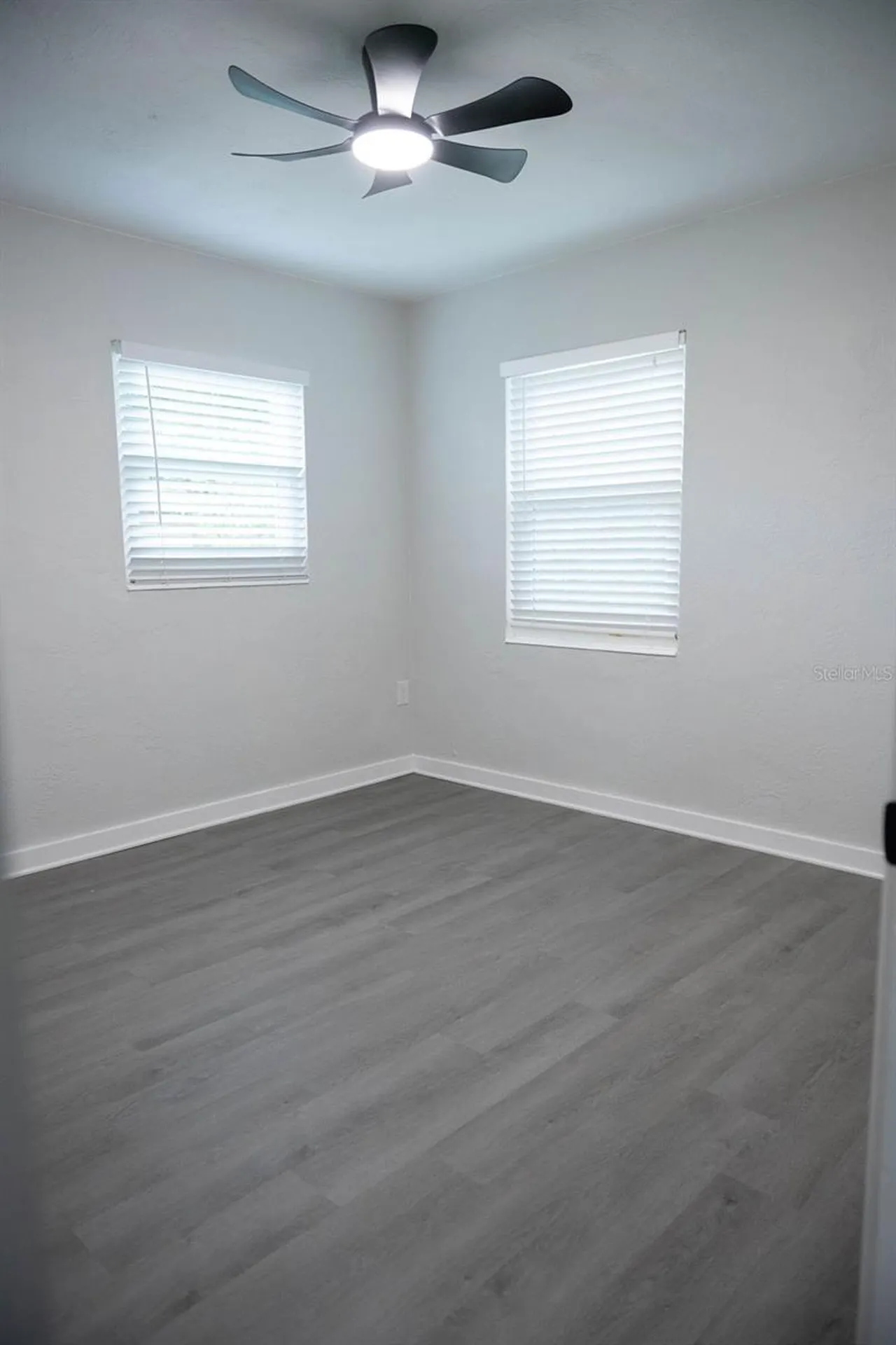 5480 70th Lane N St Petersburg FL 33709
