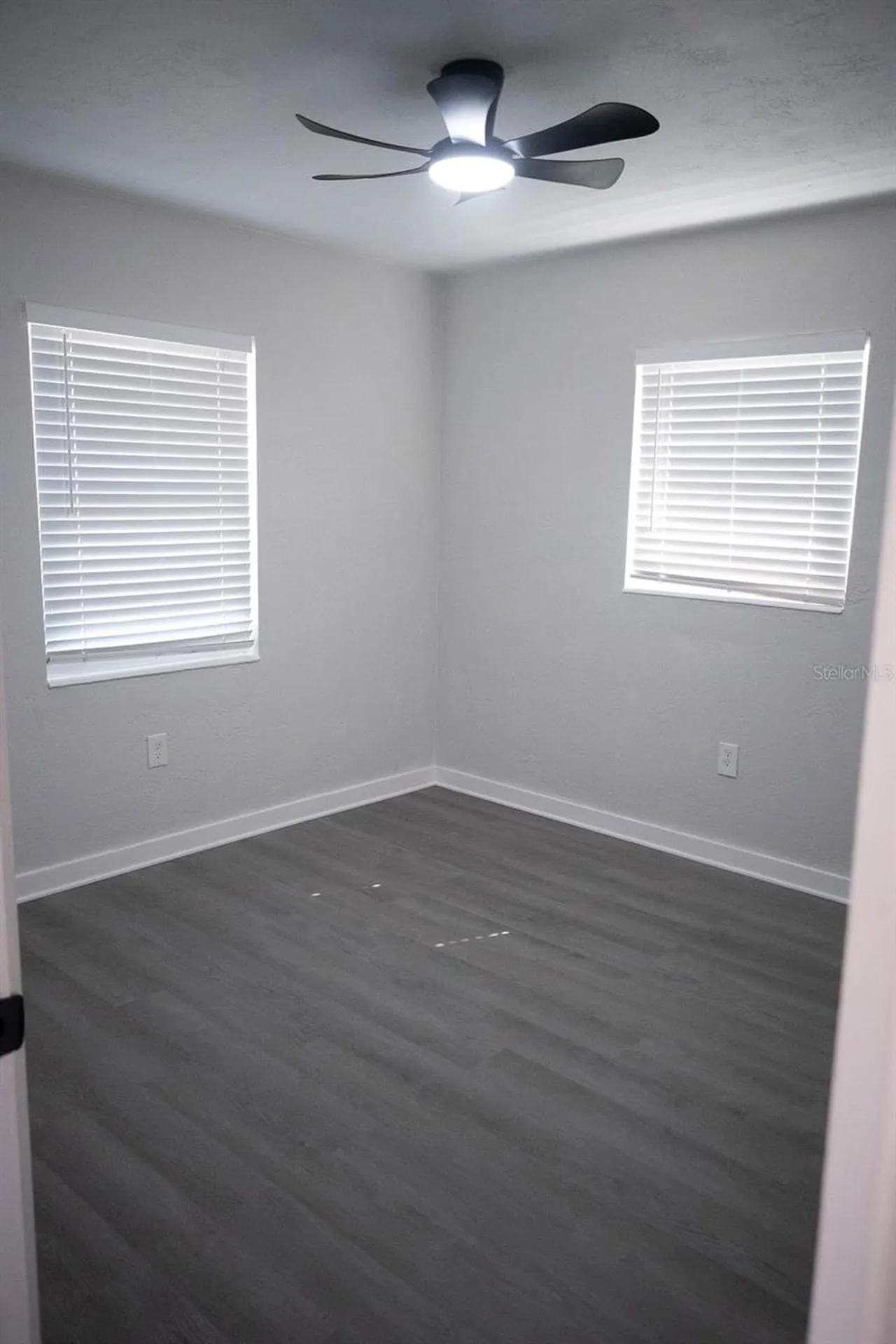 5480 70th Lane N St Petersburg FL 33709
