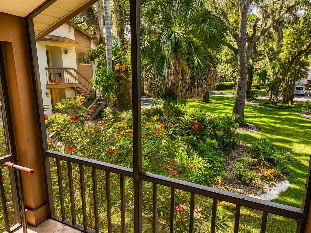 2367 Flanders Way Safety Harbor FL 34695