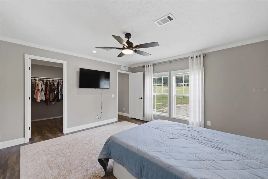 14450 SE Sunset Harbor Road Weirsdale FL 32195