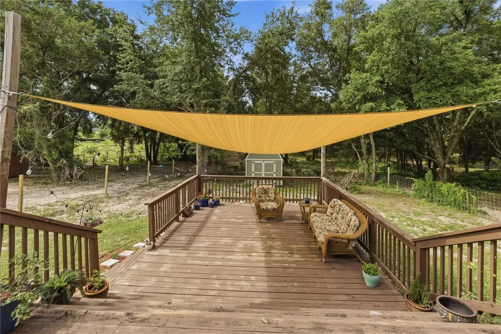 14450 SE Sunset Harbor Road Weirsdale FL 32195