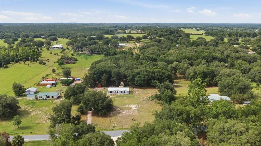 14450 SE Sunset Harbor Road Weirsdale FL 32195