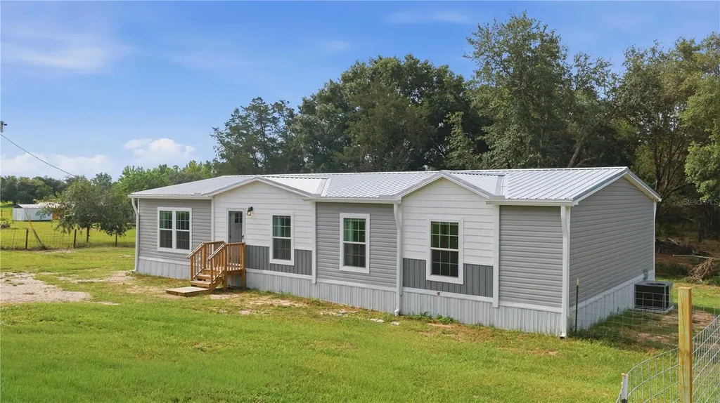 14450 SE Sunset Harbor Road Weirsdale FL 32195