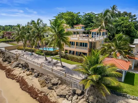 8 Condo Ocean View Castle Aguada PR 00602
