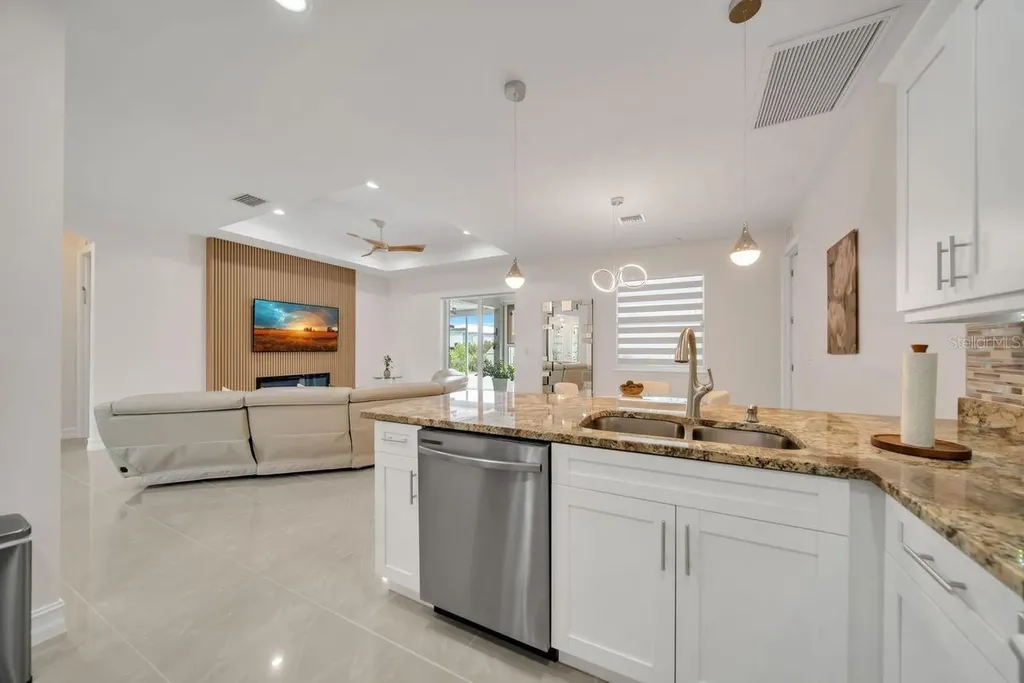 60 Floyd Avenue S Lehigh Acres FL 33976
