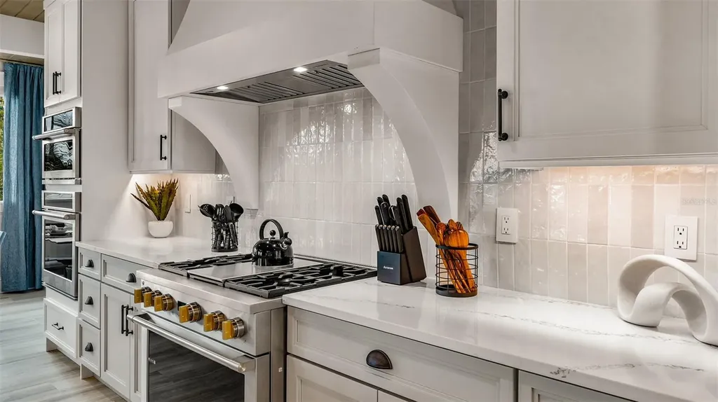 1142 Windsong Lane Sarasota FL 34242