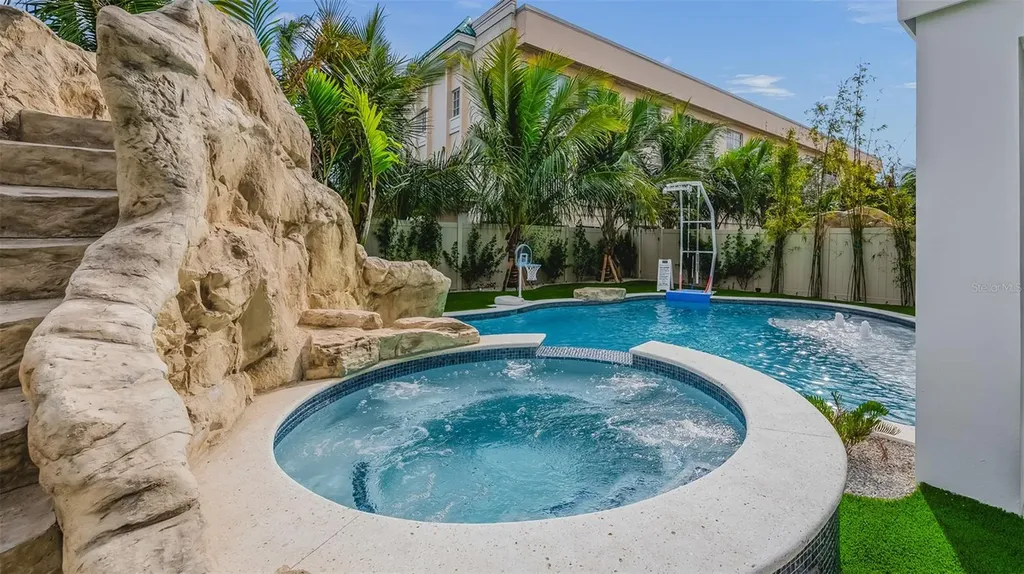 1142 Windsong Lane Sarasota FL 34242