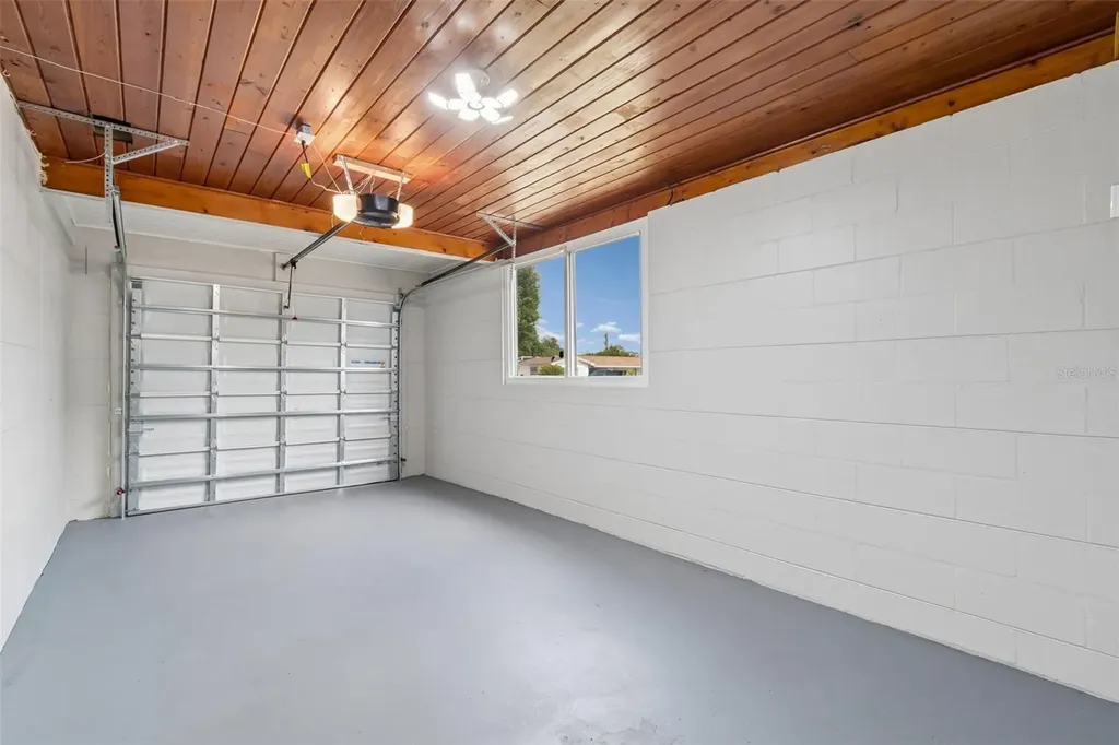 5029 19th Street Zephyrhills FL 33542