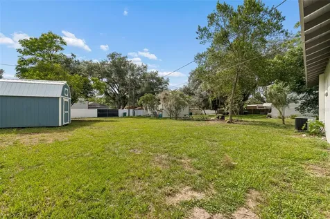 5029 19th Street Zephyrhills FL 33542