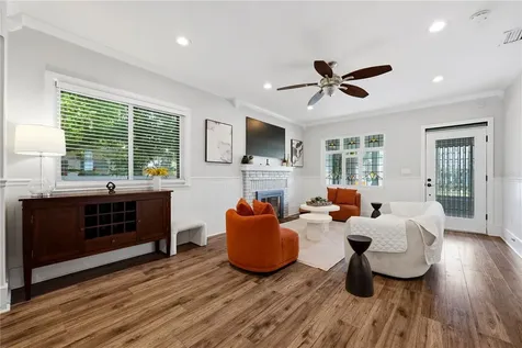 709 W Peninsular Street Tampa FL 33603