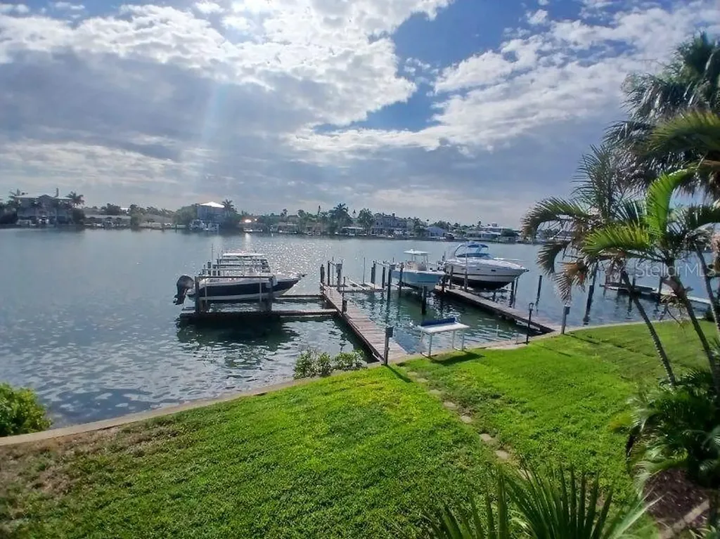 2505 Bay Boulevard Indian Rocks Beach FL 33785