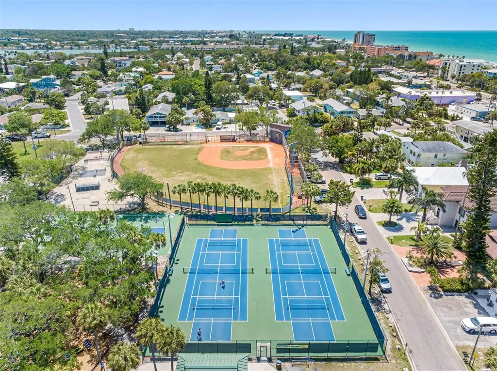 2505 Bay Boulevard Indian Rocks Beach FL 33785