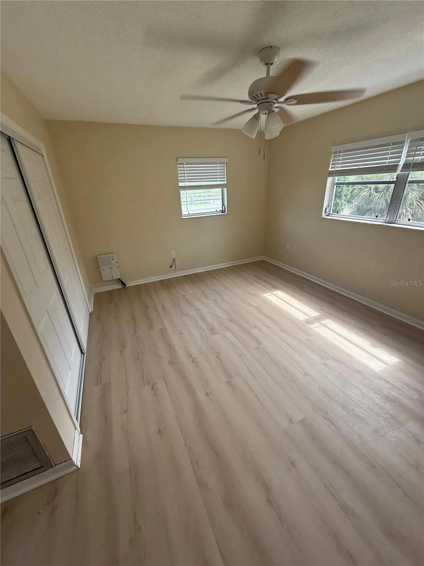 2099 Kings Highway #1 Clearwater FL 33764
