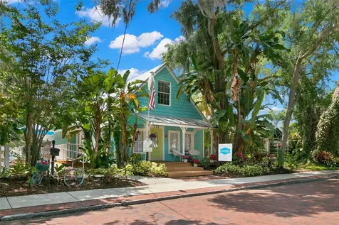 135 4th Avenue N Safety Harbor FL 34695