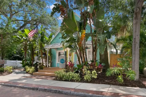 135 4th Avenue N Safety Harbor FL 34695