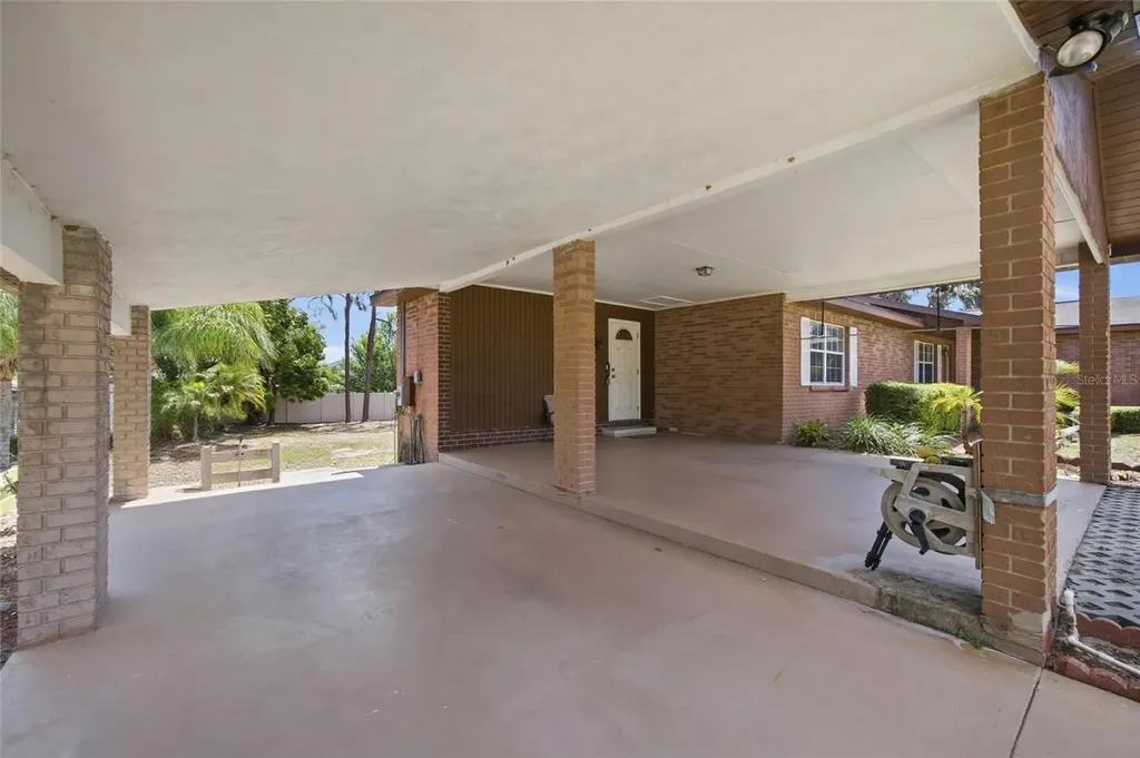 1405 Seffner Valrico Road Seffner FL 33584