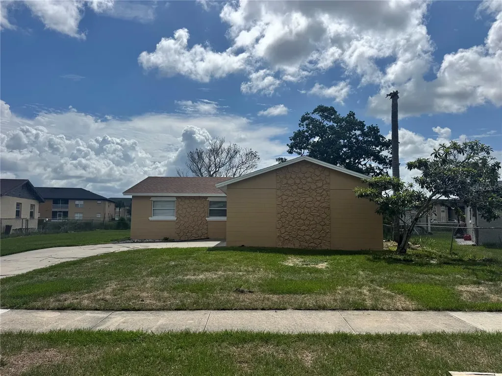 5693 Tulip Avenue Orlando FL 32839
