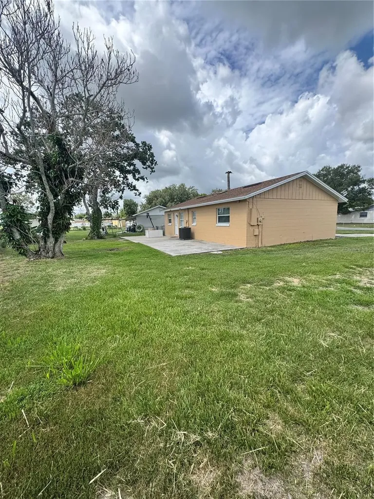 5693 Tulip Avenue Orlando FL 32839